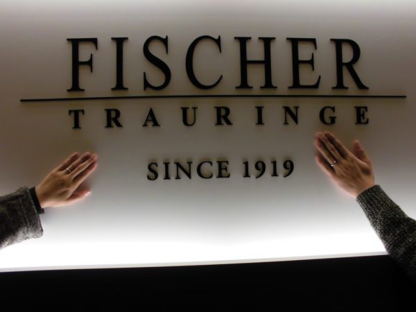 FISCHER（フィッシャー）の大阪の正規取扱店です。映画「ロードオブザリング」にも使われた、歴史を超えて受け継がれるマイスターの伝統技術と、最先端の技術の融合から生み出されるフィッシャーのトゥルーリング