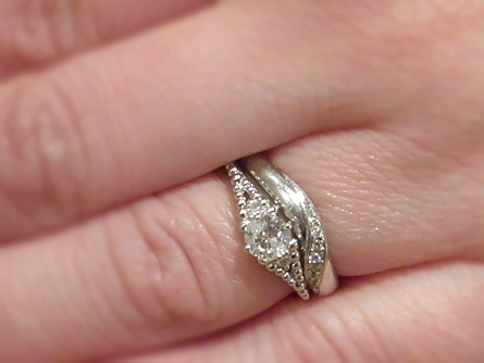 結婚指輪にピッタリはまる、素敵なリングで嬉しいー！