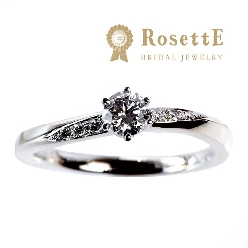 ロゼットの婚約指輪デザインで月あかり