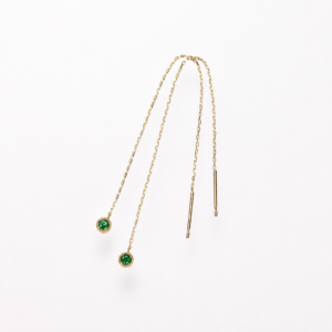 ５月誕生石ピアスエメラルド