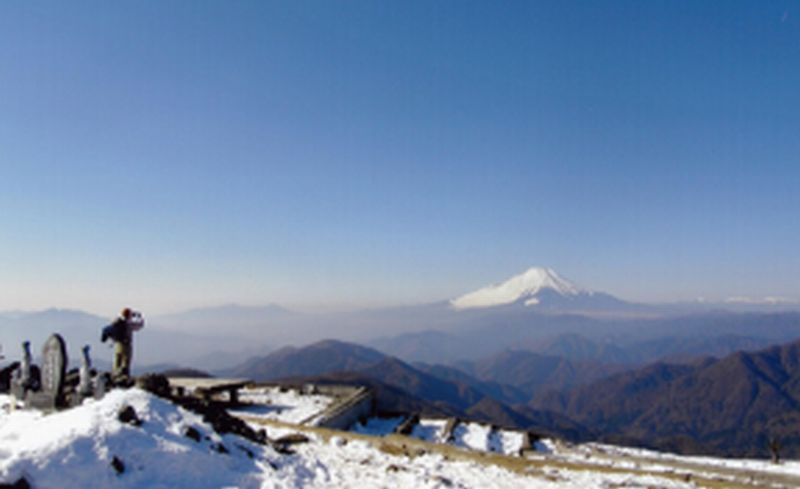 大阪のサプライズプロポーズ 丹沢表尾根の最高峰「塔ノ岳」（とうのたけ）