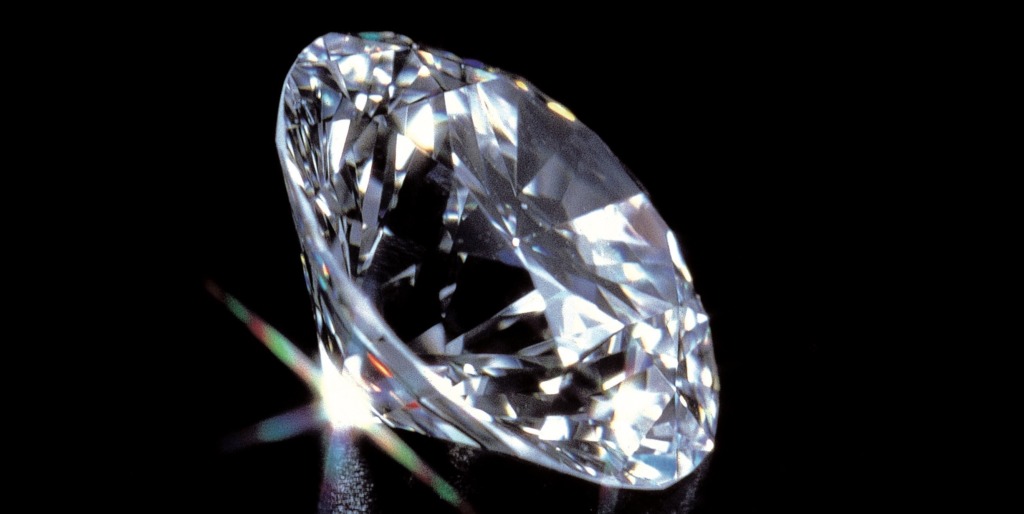 岸和田で人気高品質ダイヤモンドアイデアル®ダイヤモンド究極の輝き