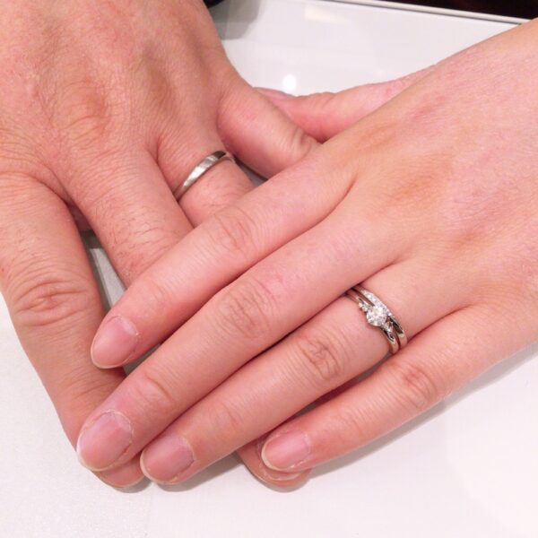 ガーデンオリジナルの婚約指輪とロゼットの結婚指輪をご成約頂きました(岸和田市)