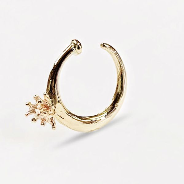 Ear Cuff / Diamond