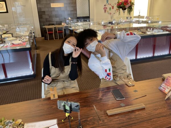 学生に大人気南大阪garden本店の夏休みの手作りペアリング体験フェア