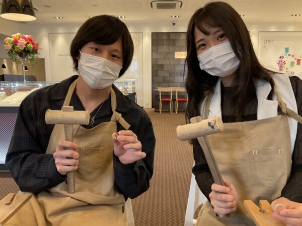 学生に大人気南大阪garden本店の夏休みの手作りペアリング体験フェア