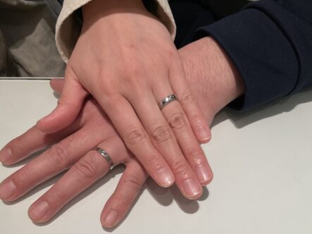 大阪府河内長野市｜鍛造製法FISCHERの結婚指輪とクーティーの重ね付けリングをご成約いただきました
