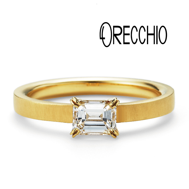 大阪で人気なオレッキオのエメラルドカットがおしゃれな婚約指輪