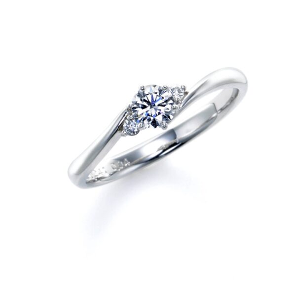 バレンタインにプロポーズの婚約指輪は大阪岸和田市のgarden本店のアイデアルエンゲージリング