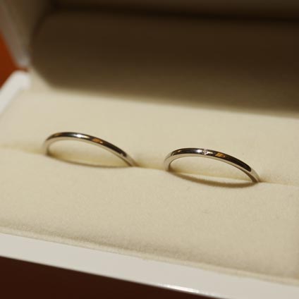 岸和田市の手作り結婚指輪のポリッシュ仕上げ